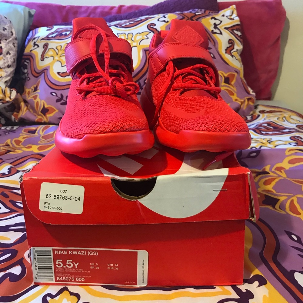 Brand New Nike Kwazi Size